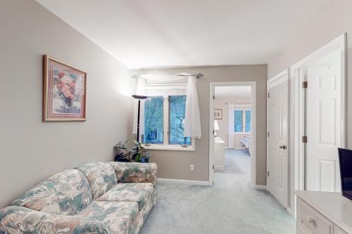 Sea Colony - 53010 Lakeshore
