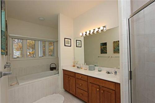Sea Colony - 55120 Estate