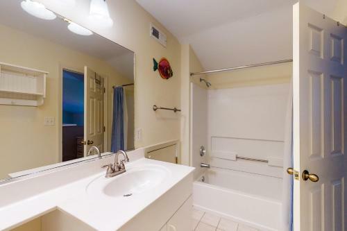 Sea Colony Whispering Pines II