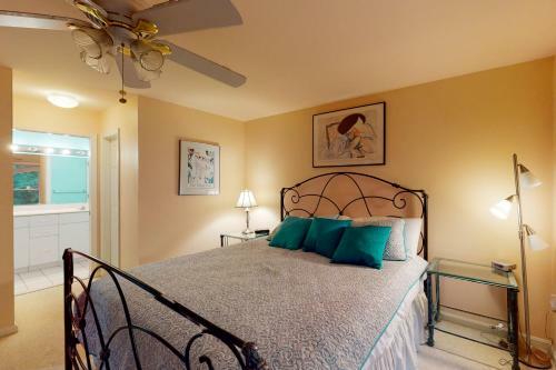 Sea Colony Whispering Pines III