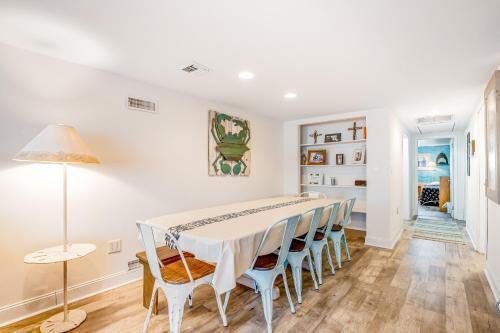 10 W Bayard Street