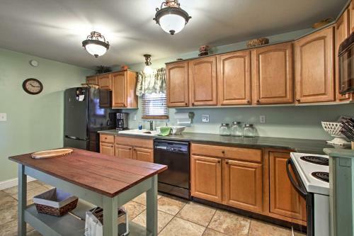 Millsboro Home Near Long Neck And Indian River!