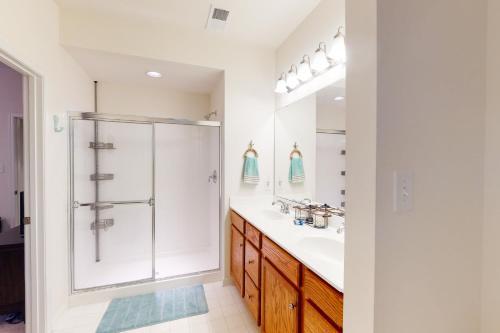 Forest Landing - 37114 Fairway