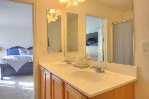 34 Pier Point Dr