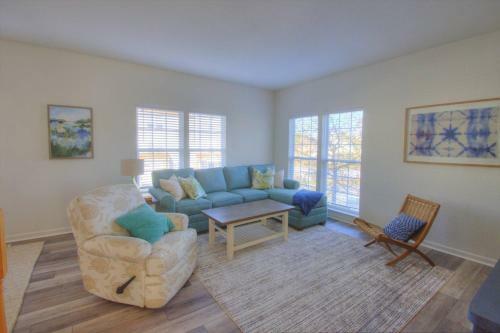 34 Pier Point Dr