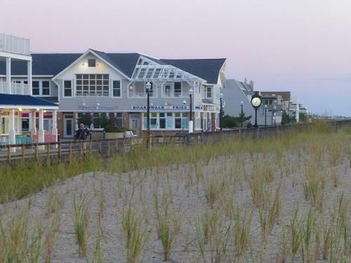 Ocean View Beach Club - 15 Bennett Point