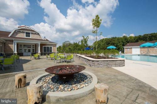 Ocean View Beach Club - 15 Bennett Point