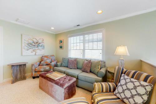 Bayside Resort - 36452 Wild Rose