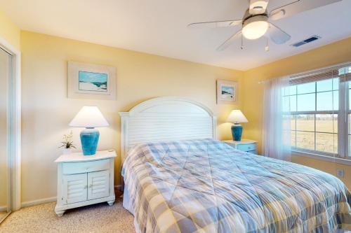 Bethany Bay - 4305 Pettinaro