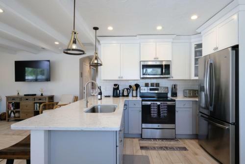 Copacabana Boaters Dream Home