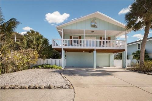 Anna Maria Island Breeze Home