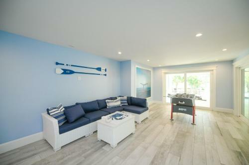 Anna Maria Beach House By Ami Locals