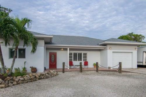 Chic Private Pool Home Minutes To Bonita Beaches