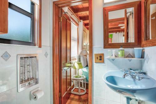 Sun And Sea Cottages