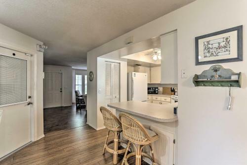 Bokeelia Home With Large Yard - Walk To Canals!
