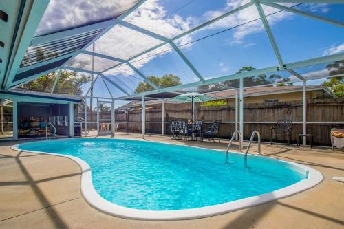 Home With Lanai And Pool - 7 Miles To Bradenton Beach!