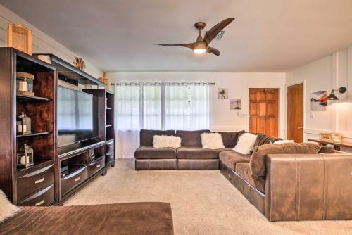 Bonita Springs Home With Screened Lanai And Pool!