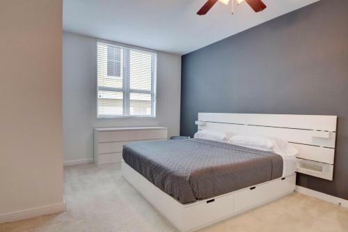 New One Bedroom In Lux Condo Casa Costa