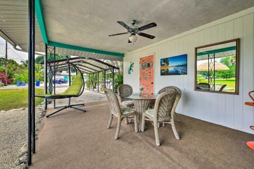 Lighthouse Cottage - Pet Friendly Bradenton Home