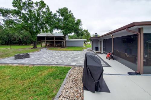 5-acre Bradenton Escape With Pool And 2 Fire Pits