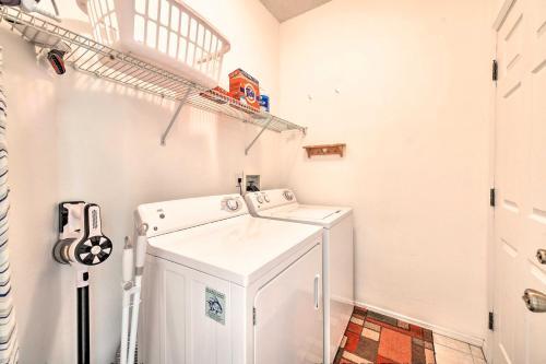 Bright, Breezy Bradenton Home 7 Mi To Beach!