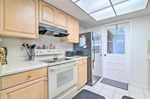 Pet-friendly Gulf Getaway - 10 Mi To Beaches!
