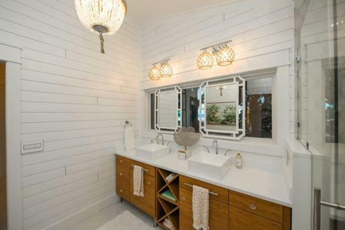 2216 Gulf Dr Home