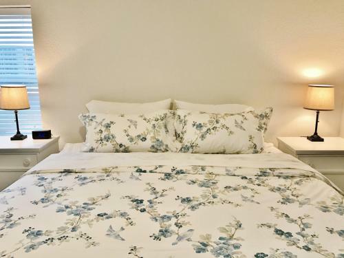Beach Bungalow - 2204 Unit B