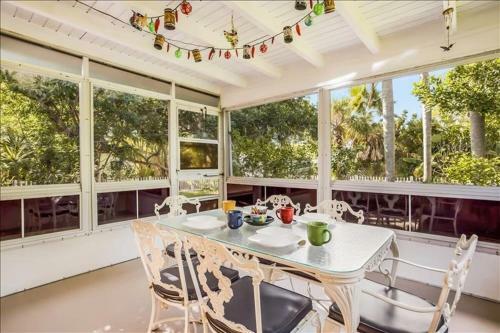 Sunnyside Up Home