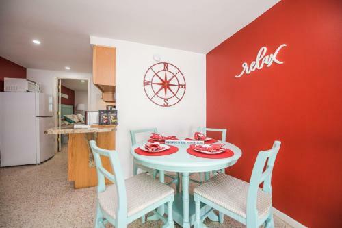 Villa Captain's Quarters By Ami Locals