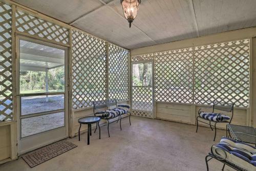 Pet-friendly Brooksville Cottage With Fire Pit!