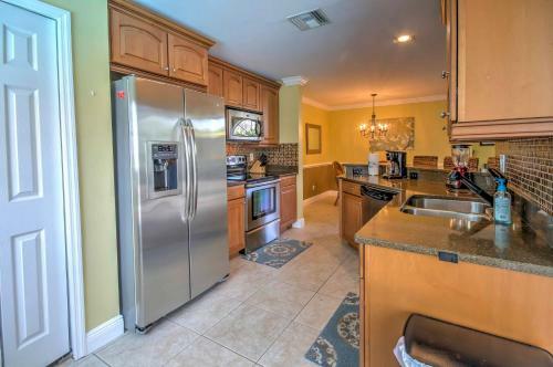 Canal Front Cape Coral House With Private Pool And Dock