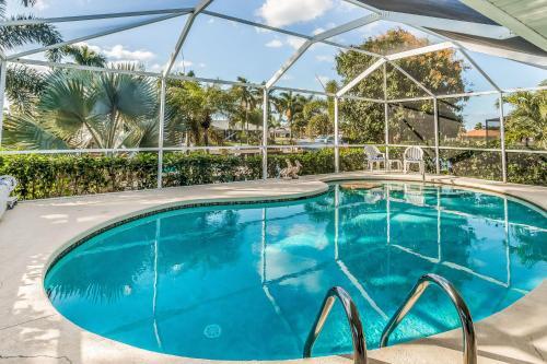 Coral Canal Oasis
