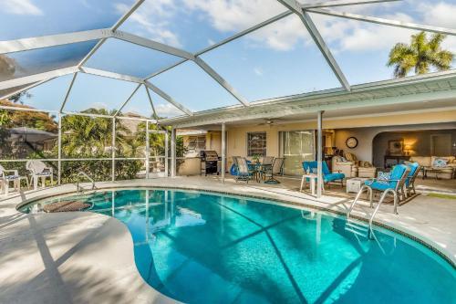Coral Canal Oasis