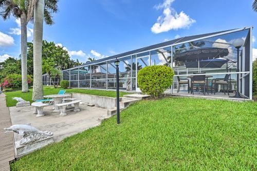 Canalfront Cape Coral Haven With Pool And Dock!