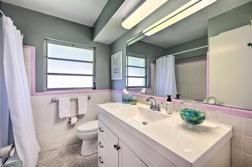 Canalfront Cape Coral Haven With Pool And Dock!