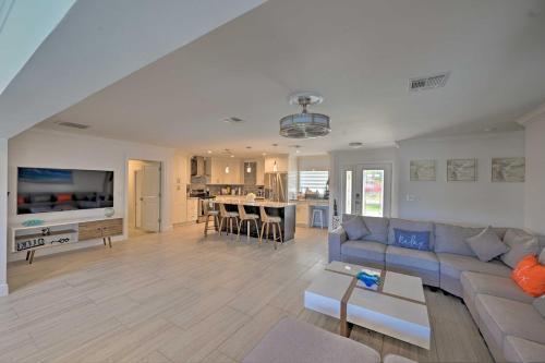 Sun-soaked Canalside Villa With Pool, Game Room