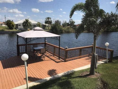 Exceptional Vacation Home In Cape Coral Home