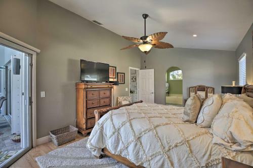 Coral Sunrise Waterfront Retreat With Pool And Patio!
