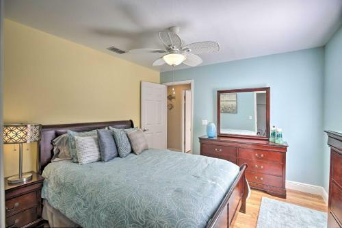 Coral Sunrise Waterfront Retreat With Pool And Patio!