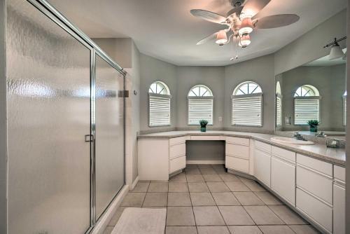 Canalfront Cape Coral Escape With Pool, Dock And Kayaks