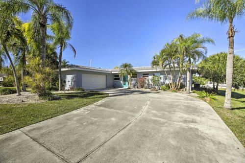 Canalfront Cape Coral Home With Dock And Bbq!