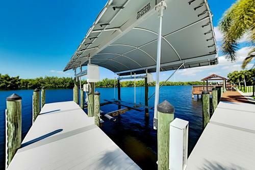 Apartamento Dolphin & Sunset - 2 Waterfront Units - Pool, Dock Duplex
