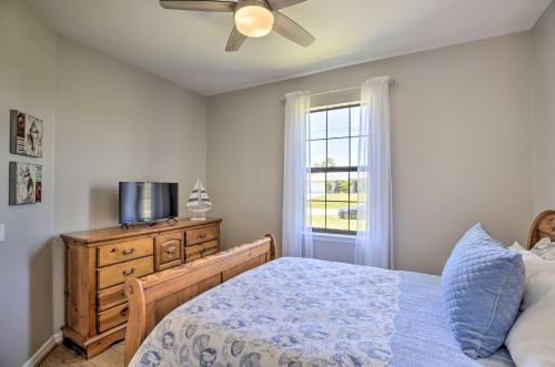 Sunny Hideaway In Cape Coral With Spacious Yard