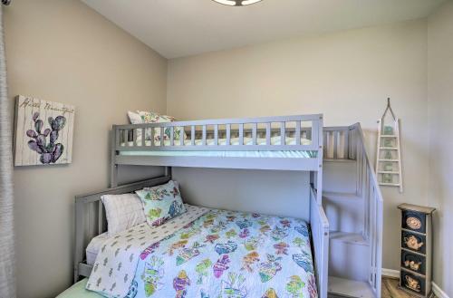 Sunny Hideaway In Cape Coral With Spacious Yard