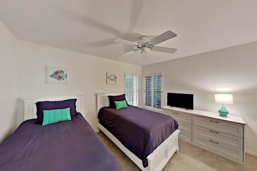Canal-front Retreat With Boat Dock & Screened Pool Home