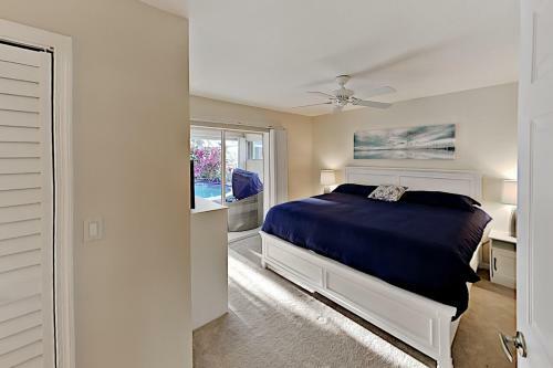 Canal-front Retreat With Boat Dock & Screened Pool Home