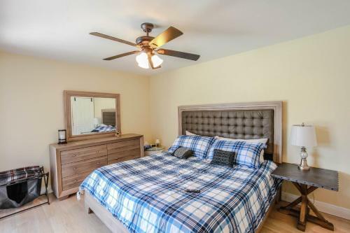 Gulf Access #b 2-bedroom W/ Heated Pool
