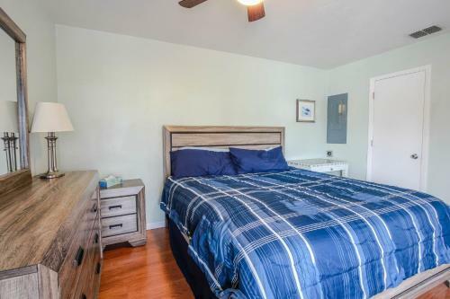 Gulf Access #c 2-bedroom W/ Heated Pool