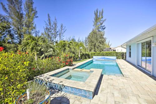 Villa Elegant Canalfront Escape - Near Golf Courses